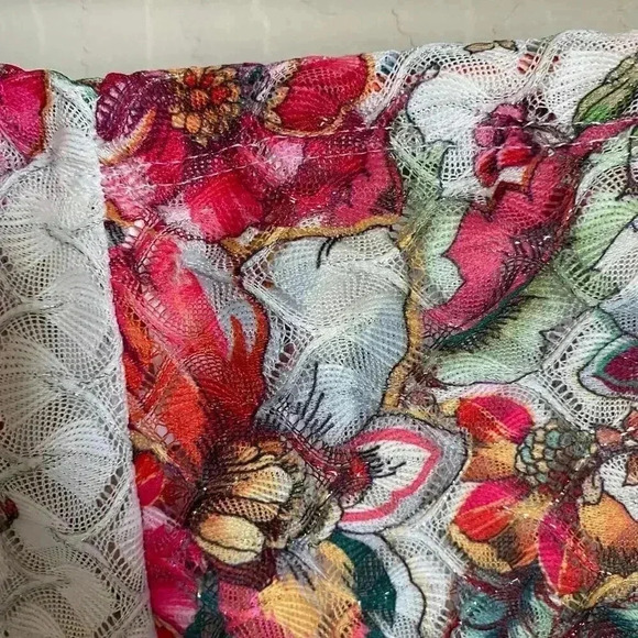 Becca Floral Crochet Slit Wide Leg‎ Pants Medium - Picture 10 of 15